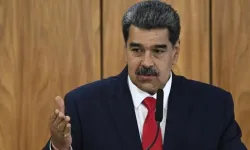 Nicolas Maduro, 3. dönemi için yemin etti