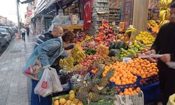 Hamileler için kış meyveleri tezgahlarda