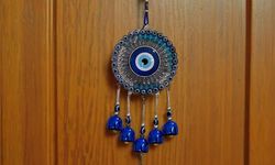 Evin kapısına nazar boncuğu asmak ne anlama gelir?