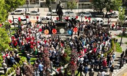 Etimesgut’ta 19 Mayıs coşkusu Cumhuriyet Meydanı’nda
