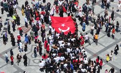 Sincan’da 19 Mayıs coşkusu Lale Meydanı’nda