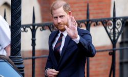 Prens Harry’den babası Kral Charles’a zeytin dalı