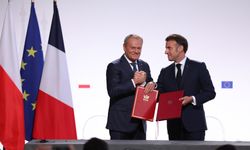 Macron ve Tusk, Fransa-Polonya Savunma Anlaşmasını imzaladı