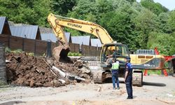 Kartepe'de ruhsatsız bungalovlar yıkıldı