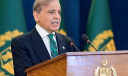 Pakistan’da savaş zirvesi: Şerif’ten orduya destek ziyareti