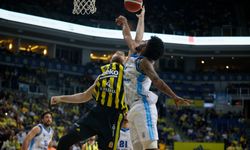 Fenerbahçe, Türk Telekom’u farklı geçti: Seride 1-0 önde