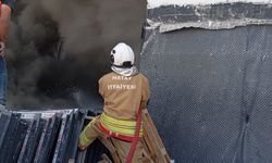 Antakya'da inşaat alanında yangın!