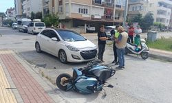 Motosiklet sürücüsü kavşakta havada taklalar attı!