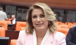 Dr. Asu Kaya kimdir?