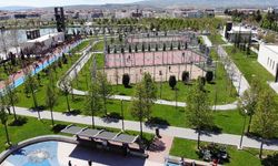 Çorum'da bahar havası Millet Bahçesi'ni canlandırdı