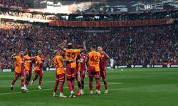Türkiye'de 5. yıldızı kazanan ilk takım Galatasaray oldu!