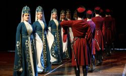 Elbruz halk dansları Mamaklıları büyüledi