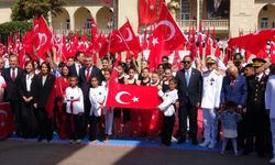 Mersin’de 19 Mayıs coşkusu Cumhuriyet Meydanı’na sığmadı