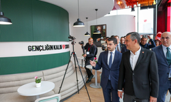 CHP lideri Özel, Çankaya Gençlik Merkezi açılışına katıldı
