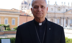 Yeni Papa Robert Francis Prevos kimdir?