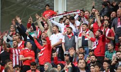 Sivassporlu taraftarlar takımlarını yalnız bırakmadı!