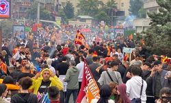 Galatasaraylı taraftarlar Yenikapı'ya akın etti!