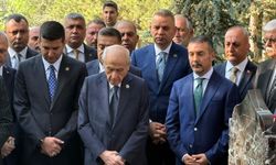 MHP lideri Bahçeli’den Türkeş’in anıt mezarına ziyaret
