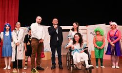 Manavgat Tiyatrosu sahnedeki başarısını ödülle taçlandırdı!