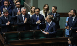 Polonya'da Tusk hükümeti güvenoyu aldı