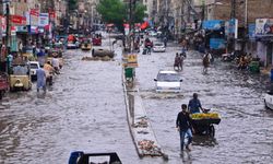 Pakistan’da muson yağışları can kaybına neden oldu!