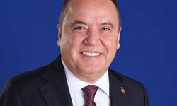 Muhittin Böcek’ten Antalyalılara mesaj: Adalet er-geç gelir