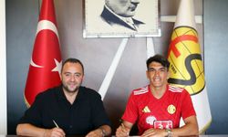 Eskişehirspor, kanat oyuncusu Akın Akman'ı kadrosuna kattı