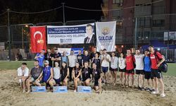Gölcük plaj voleybolu turnuvası sona erdi