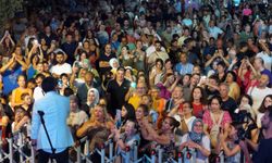 Kuşadası yaz konserleriyle coştu!