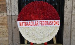 Matbaacılar Günü’nde Anıtkabir’e çelenk
