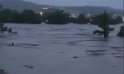 Texas'ta sel felaketi: 50 Ölü, 27 çocuk kayıp!