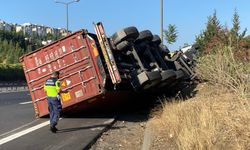 TEM Otoyolu'nda tır kazası!