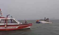 Vietnam’da tur teknesi battı!