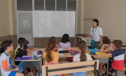 Aydınlı çocuklar yaz tatilini ingilizce öğrenerek değerlendiriyor