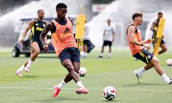 Fenerbahçe, Feyenoord maçı için hazırlıklarını sürdürüyor