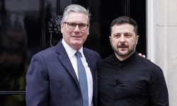 Zelenskiy'e Londra'da sıcak karşılama