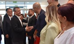 CHP lideri Özel, miting için Aydın'a geldi