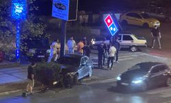 Zonguldak’ta eski belediye başkanının otomobili tırla çarpıştı!