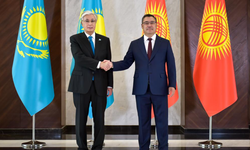 Kazakistan’dan Kırgız Cumhurbaşkanı Caparov’a devlet nişanı