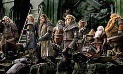 Hobbit 3: Beş Ordunun Savaşı film konusu ne? Oyuncuları kim?
