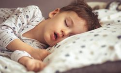 Horlayan çocuklarda orta kulak iltihabı olabilir