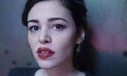 Lara Kamhi kimdir?