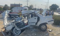 Kula’da kavşakta can pazarı: 2 ölü, 1 yaralı!