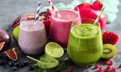 Yaz Aylarında Evde Pratik ve Serinletici Smoothie Tarifi!