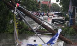 Kajiki tayfunu Vietnam’ı vurdu: 3 ölü, 10 yaralı