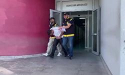 Adana’da masaj salonuna baskın: Gizli geçitten kaçmaya çalıştılar