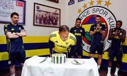 Fenerbahçe’de Tedesco’ya sürpriz doğum günü kutlaması