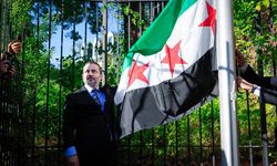 Suriye bayrağı 25 yıl sonra Washington’da semalarında!