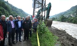 Uraloğlu: Rize’de hasar gören yollar hızla onarılıyor