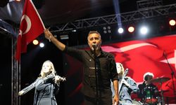 Haluk Levent, Çivril Elma Festivali’nde coşturdu!